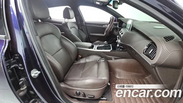 Kia Stinger 2019 thumb 11
