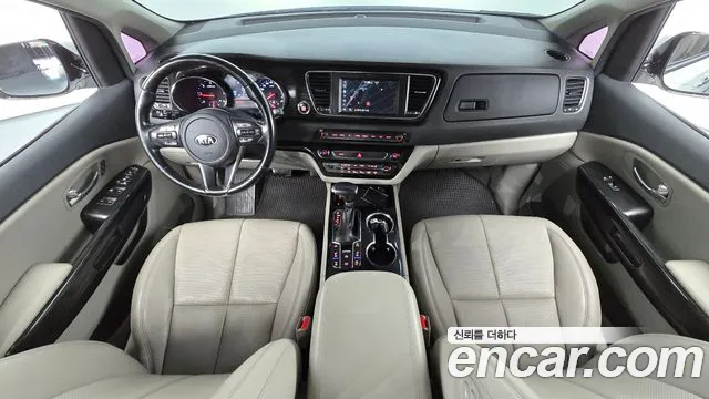 Kia Carnival 2019 thumb 6