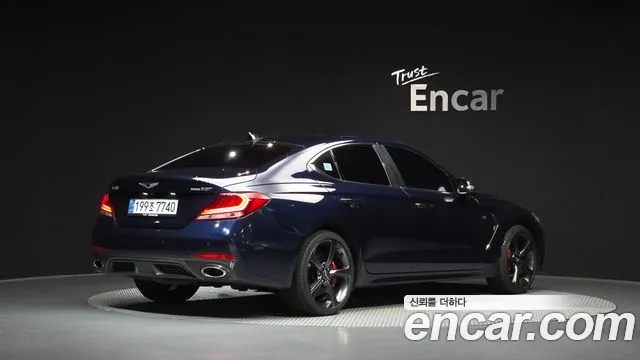 Genesis G70 2019 thumb 2