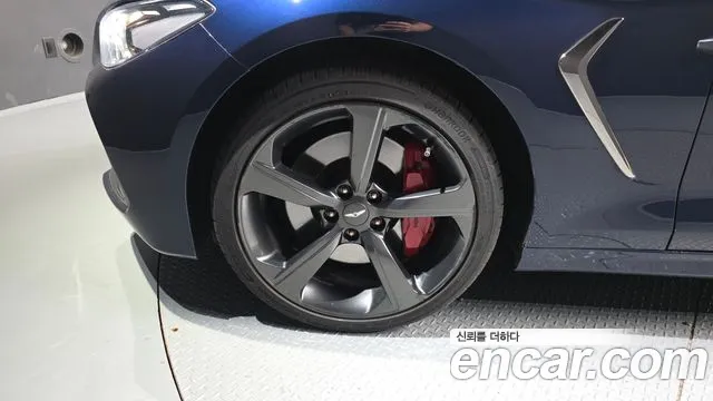 Genesis G70 2019 thumb 5
