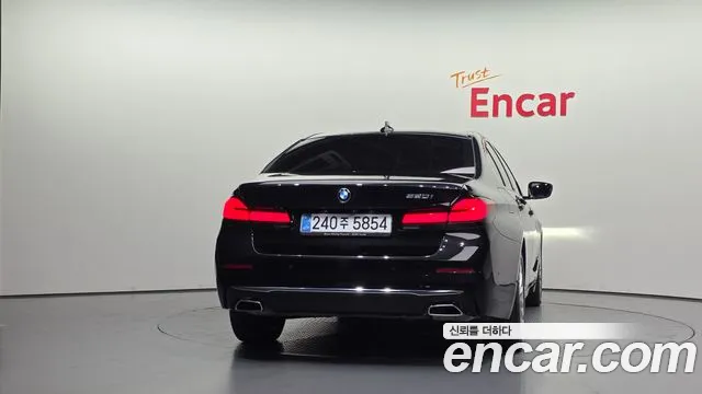 BMW 5 серии 2022 thumb 4