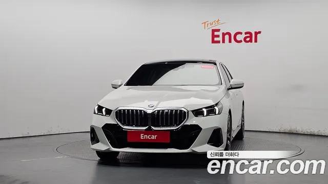 BMW 5 серии 2024 thumb 2