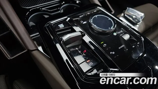 BMW 5 серии 2024 thumb 8