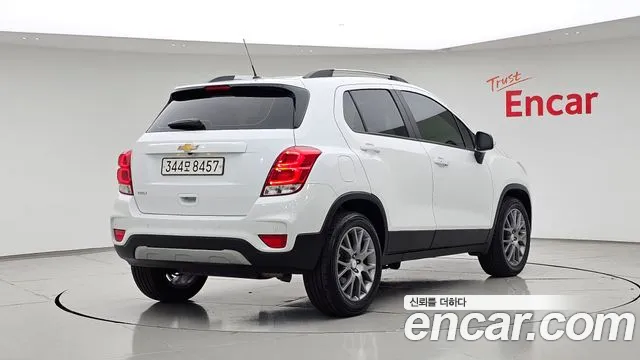 Chevrolet Tracker 2020 thumb 2