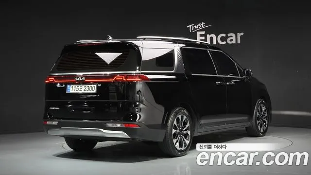 Kia Carnival 2022 thumb 3