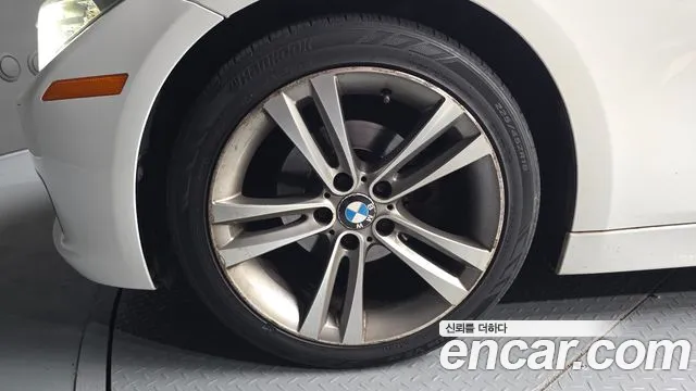 BMW 3 серии 2012 thumb 5