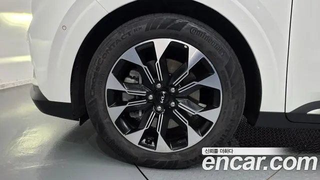 Kia Carnival 2023 thumb 5