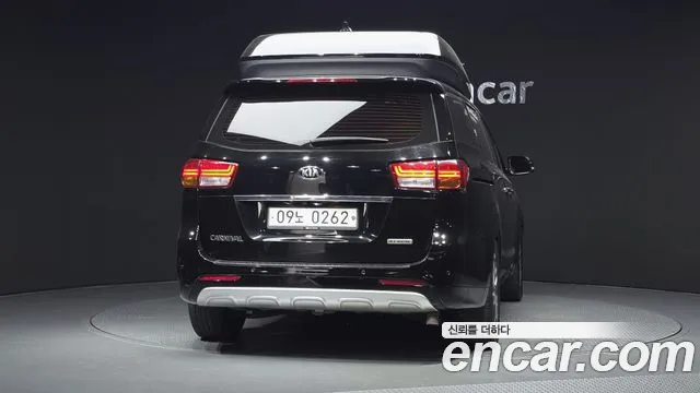 Kia Carnival 2016 thumb 4