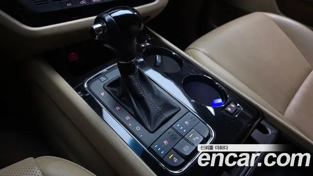 Kia Carnival 2016 thumb 9