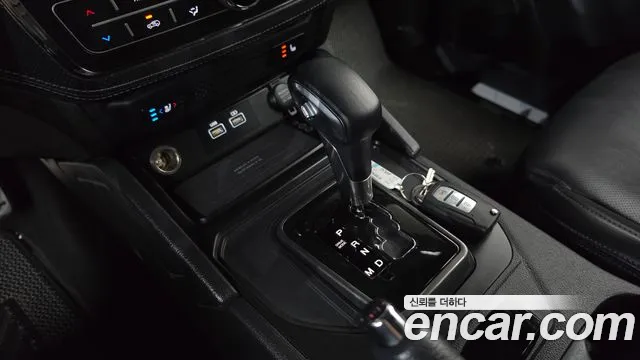 KG_Mobility_Ssangyong Rexton 2022 thumb 9