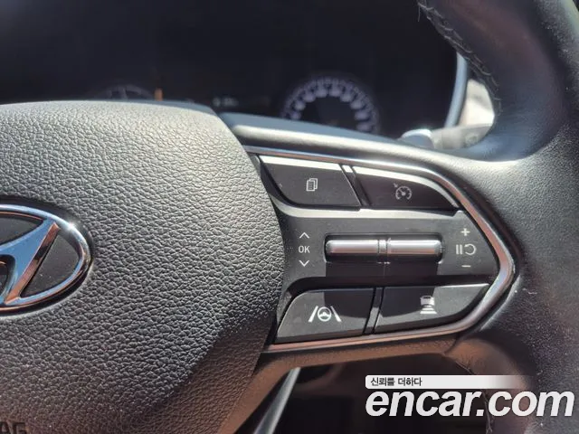 Hyundai Santa Fe 2021 thumb 9