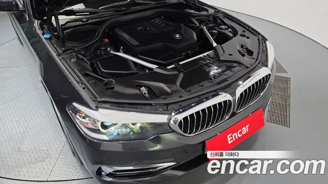 BMW 5 серии 2020 thumb 6
