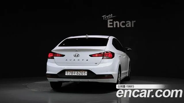 Hyundai Elantra 2019 thumb 4