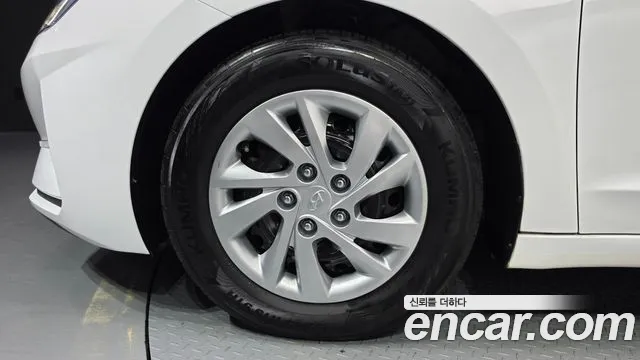 Hyundai Elantra 2019 thumb 5