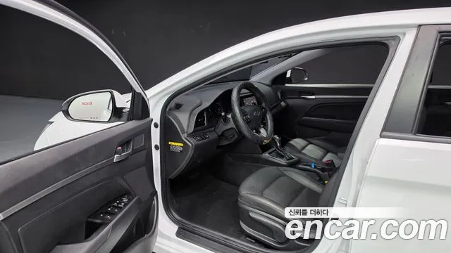 Hyundai Elantra 2019 thumb 10