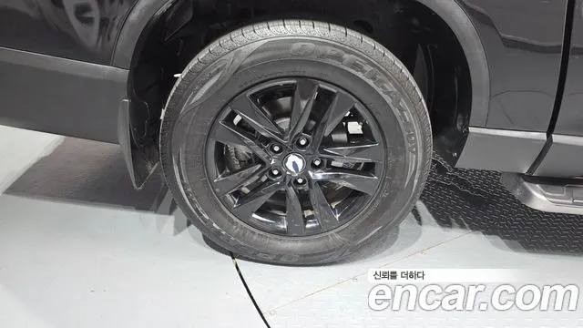 KG_Mobility_Ssangyong Rexton 2019 thumb 4