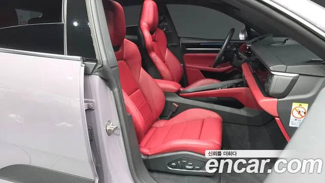 Porsche Macan EV 2025 thumb 11