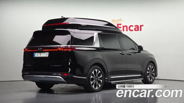 Kia Carnival 2021 thumb 2