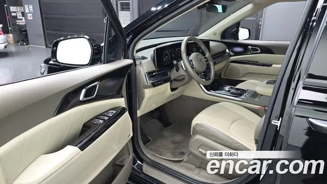 Kia Carnival 2021 thumb 10