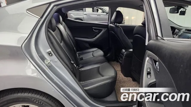 Hyundai Avante 2014 thumb 12