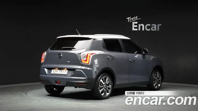 KGM Tivoli 2015 thumb 2