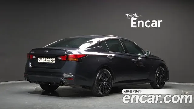 Nissan Altima 2019 thumb 2