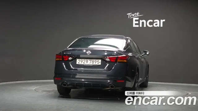 Nissan Altima 2019 thumb 4