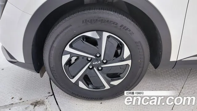 Kia Sportage 2023 thumb 5