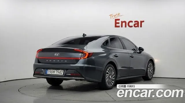 Hyundai Sonata 2023 thumb 2