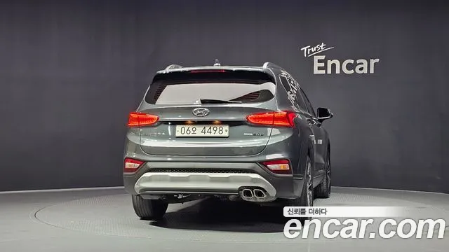 Hyundai Santa Fe 2019 thumb 4