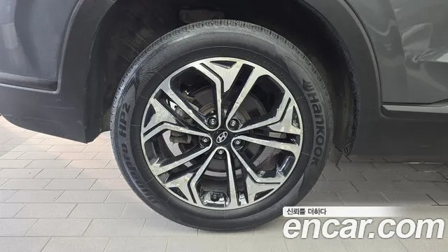 Hyundai Santa Fe 2019 thumb 5