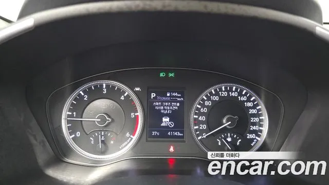 Hyundai Santa Fe 2019 thumb 8