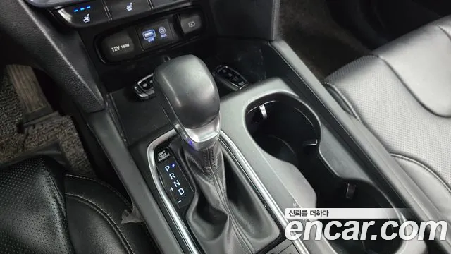 Hyundai Santa Fe 2019 thumb 9
