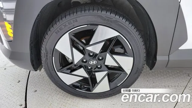 Hyundai Kona 2023 thumb 5