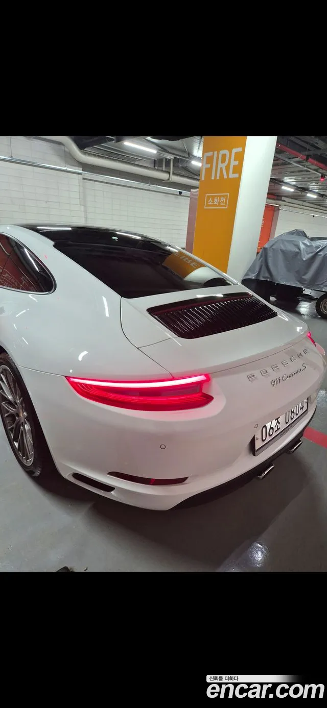 Porsche 911 2016 thumb 2