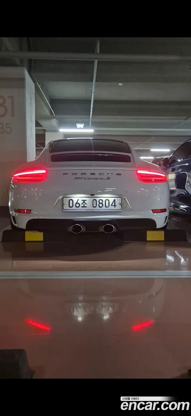 Porsche 911 2016 thumb 4