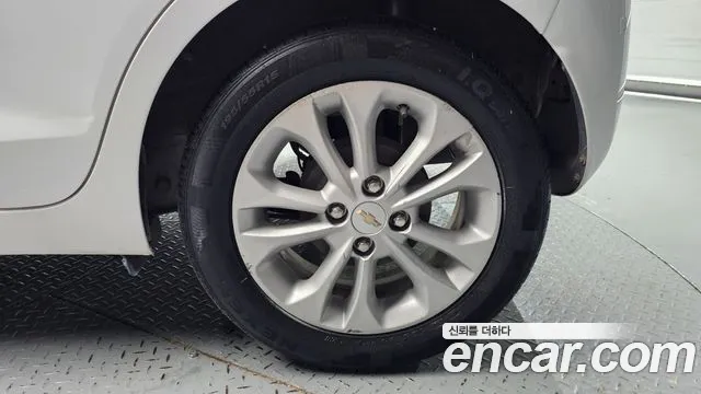 Chevrolet Spark 2018 thumb 5