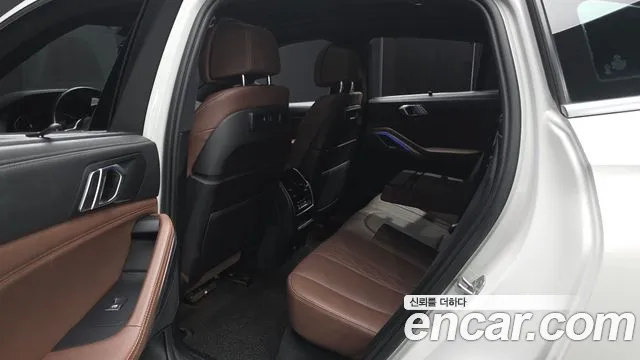 BMW X6 2022 thumb 10