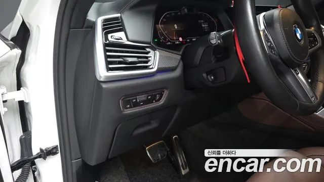 BMW X6 2022 thumb 12