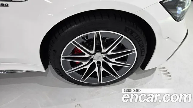 Mercedes-Benz AMG GT 2026 thumb 5