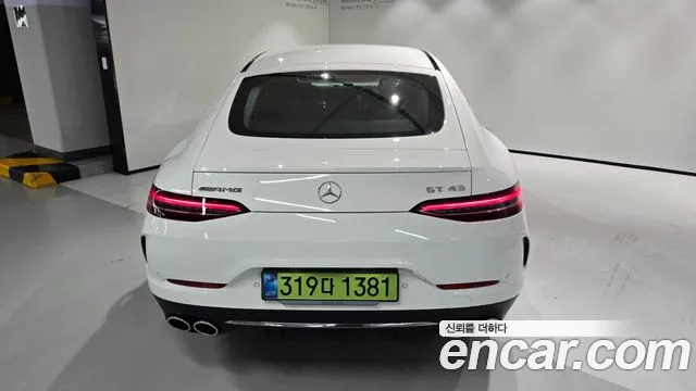 Mercedes-Benz AMG GT 2026 thumb 7
