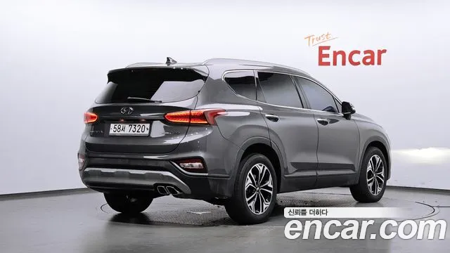Hyundai Santa Fe 2018 thumb 2