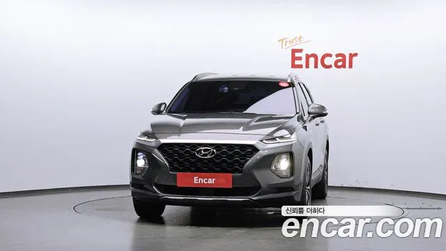 Hyundai Santa Fe 2018 thumb 3