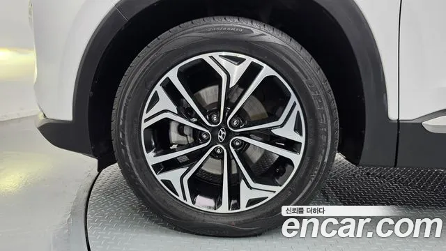 Hyundai Santa Fe 2018 thumb 5