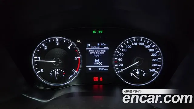 Hyundai Santa Fe 2018 thumb 8