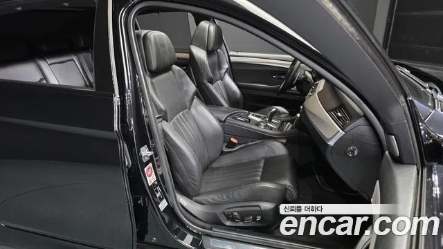 BMW M5 2016 thumb 12