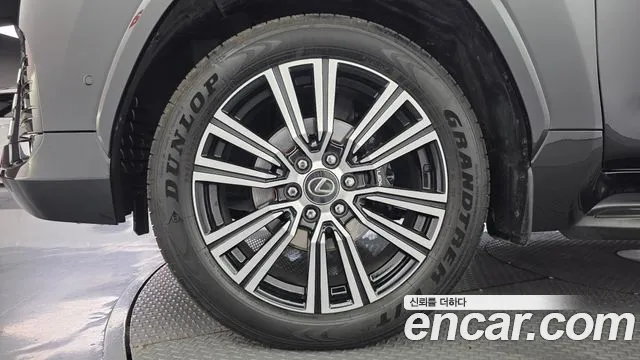 Lexus LX 2025 thumb 5