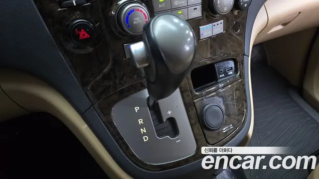 Hyundai Starex 2013 thumb 9