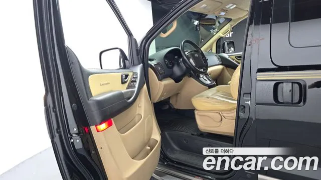 Hyundai Starex 2013 thumb 10