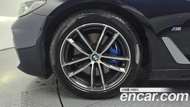BMW 5 серии 2023 thumb 4